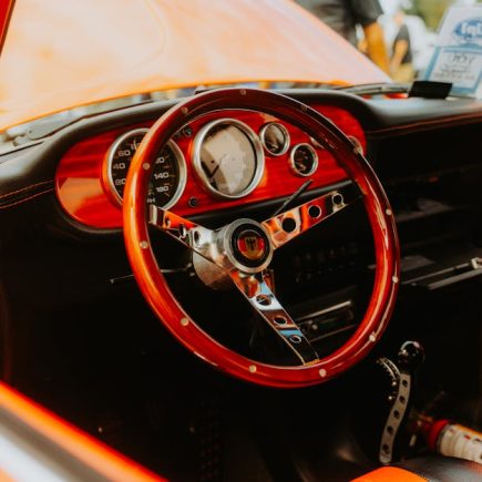 銀包：完美融合材質與設計的藝術品