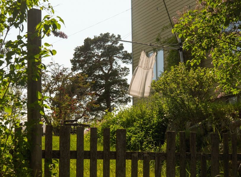 上衣的多面解讀：從材質到風格的深度剖析